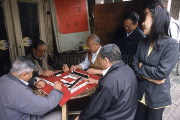 Mah-Jonggspieler in der Altstadt von Shanghai