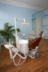 Behandlungsraum beim modernen Zahnarzt