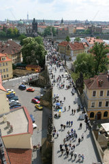 Prag  Karlsbruecke und Stadtansicht
