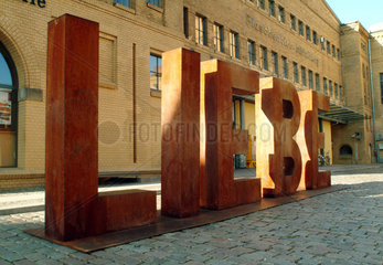 Berlin  Kunstinstallation mit dem Schriftzug Liebe