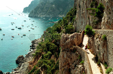 Capri  Via Krupp und der Ort Marina Piccolo