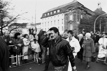 Fall der Mauer 1989  Invalidenstrasse  Berlin