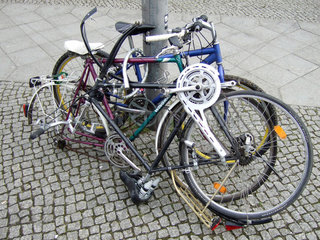 Berlin  Fahrradreste