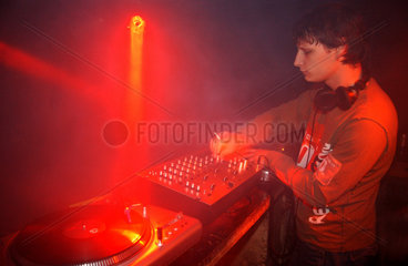 Berlin  DJ im Techno-Club Tresor