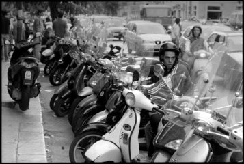 Sizilien  Palermo  Motorroller im Stadtzentrum