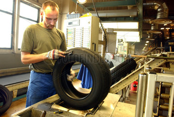 Produktkontrolle beim Reifenhersteller Pneumant