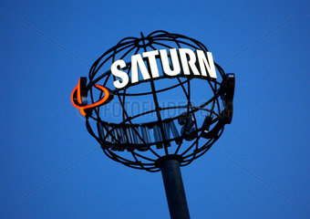 Berlin  Leuchtreklame Saturn