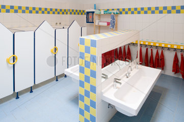 Berlin  Deutschland  Wasch- und Toilettenraum einer Kita
