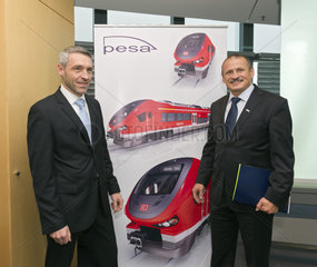 Vertragsunterzeichnung DB Regio + PESA