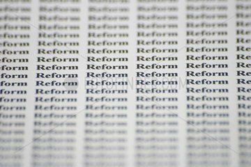 Anreihung des Wortes Reform