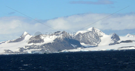 Antarktis  Felsenkueste