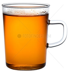 Frisch gebruehter Tee in einem Teeglas