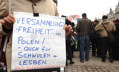Demonstration fuer die Rechte der Schwulen und Lesben in Polen  Berlin