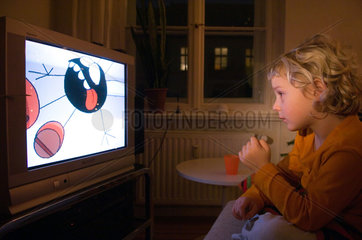 Kind vor dem Fernseher  Berlin