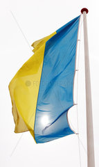 Schoenefeld  Deutschland  Flagge der Urkraine
