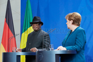 Berlin  Deutschland - Bundeskanzlerin Angela Merkel und der Staatspraesident der Republik Mali Ibrahim Boubacar Keita.