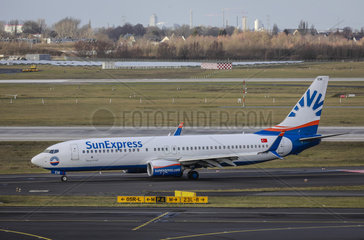 SunExpress Flugzeug  Flughafen Duesseldorf International  DUS  Nordrhein-Westfalen  Deutschland