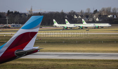 Germania Flugzeuge parken am Flughafen Duesseldorf  Nordrhein-Westfalen  Deutschland