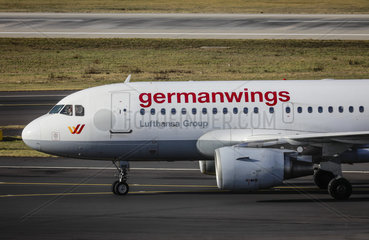 germanwings Flugzeug  Flughafen Duesseldorf International  DUS  Nordrhein-Westfalen  Deutschland