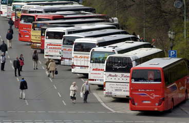 Sehr viele Reisebusse in Berlin