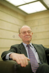 Portrait von Professor Allan Meltze
