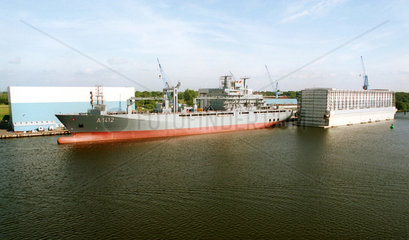 Versorger der Bundesmarine bei der Kroeger Werft