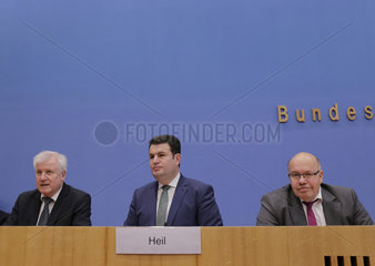 Bundespressekonferenz zum Thema: Kabinettbeschluss zum Fachkraefteeinwanderungsgesetz