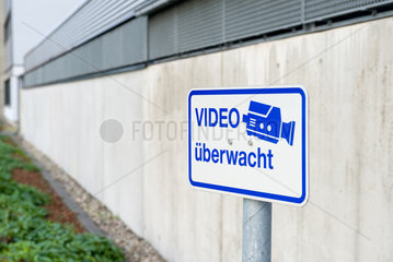 Berlin  Deutschland  Hinweisschild Videoueberwachung