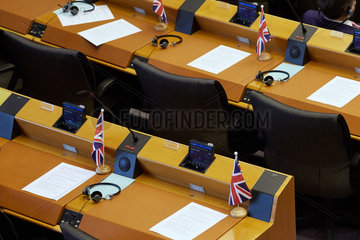 Bruessel  Region Bruessel-Hauptstadt  Belgien - Leere Sitze im Sitzungssaal des Europaparlaments.
