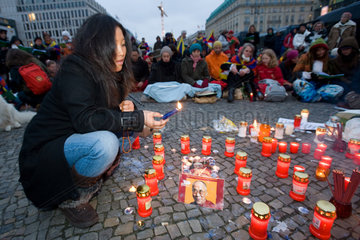 Berlin  Deutschland  stille Protestaktion gegen Chinas Tibetpolitik