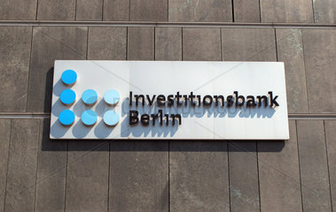 Berlin  Deutschland  Schild Investitionsbank Berlin an einer Hausfassade