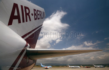 Palma  Heckfluegel einer Maschine der Fluggesellschaft Air Berlin