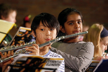 Bochum  Deutschland  SING DAY OF SONG  Schulkinder der Weilenbrink-Schule musizieren in der Christuskirche