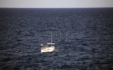 Cala Figuera  Fischerboot auf offener See