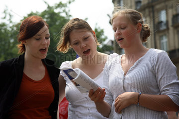 Koeln  31. Evangelischer Kirchentag: Junge Frauen singen