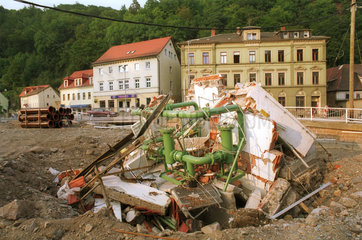 Zerstoertes Pumphaus in Tharandt (Sachsen) nach der Flut