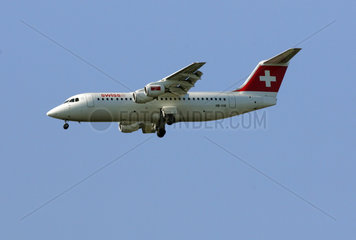Hannover  Deutschland  Maschine der Fluggesellschaft Swiss in der Luft