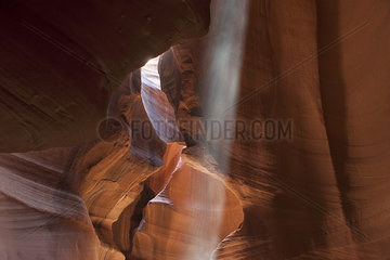 Beam of sunlight shining into Antelope Canyon  Arizona  USA