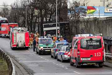 LKW-Unfall auf Stadtautobahn