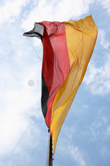 Berlin  Deutschland Fahne von unten