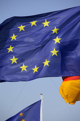 Berlin  Europafahne und Deutschlandfahne