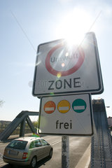 Berlin  Deutschland  Verkehrszeichen Anfang der Umweltzone