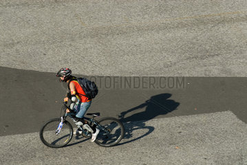 Basel  Fahrradfahrer