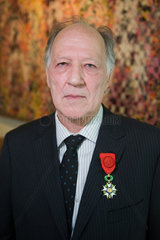 Berlin  Deutschland  Werner Herzog mit dem Nationalorden der Ehrenlegion Frankreichs