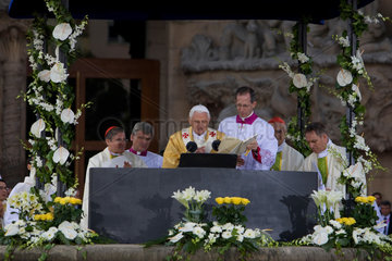 Barcelona  Spanien  Zeremonie des Papst Benedikt XVI vor der Sagrada Familia