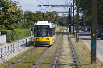 Niederflur-Tram der BVG