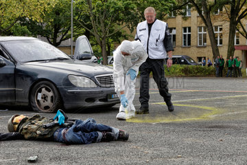 Berlin  Deutschland  Polizeiuebung Terroranschlag