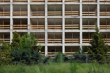 Berlin  Deutschland  Ruine eines Fabrikgebaeudes in Lichtenberg