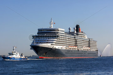 Kiel  Deutschland  das Kreuzfahrtschiff Queen Elizabeth