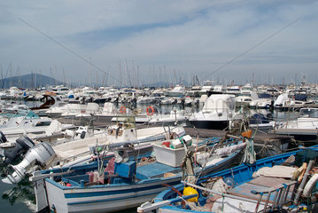 Sardanien  Hafen von Alghero
